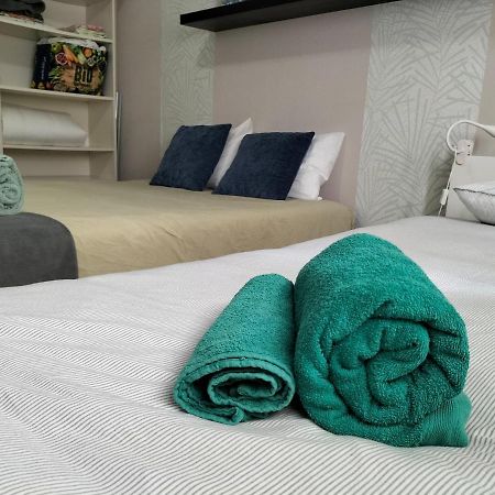 Guest House Patrocinio Corroios Ngoại thất bức ảnh